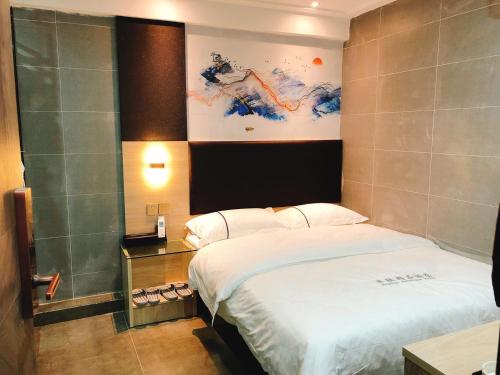 Single Deluxe Room image 4