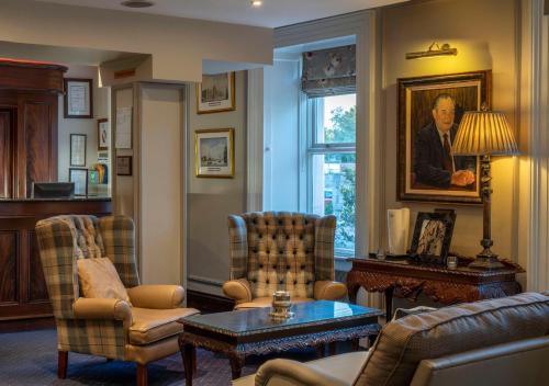245869114 Headfort Arms Hotel