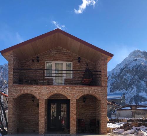 Cozy Place in Kazbegi - Hotel - Stepantsminda