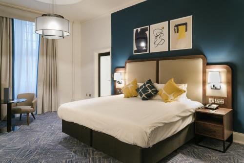 245878182 voco Grand Central Glasgow by IHG