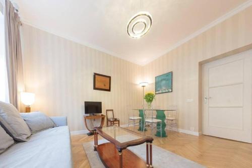 Super Luxury And Cozy- Golden Apartments- City Center