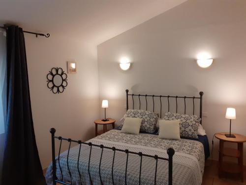 Chez Rosa a Maussane Les Alpilles, piece de vie de 40 m2 climatisee