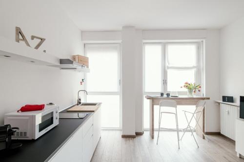 One-Bedroom Apartment image 4