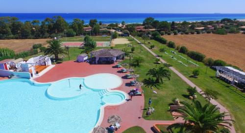  Rey beach Club in Monte Nai