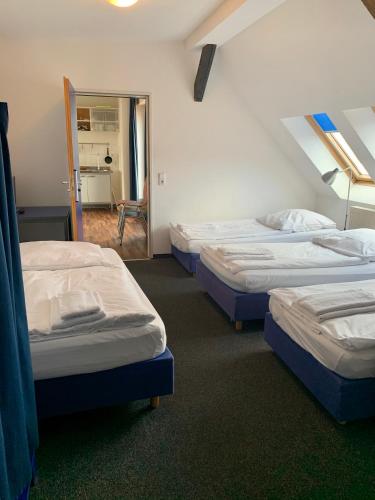 Hotel 103 - image 7