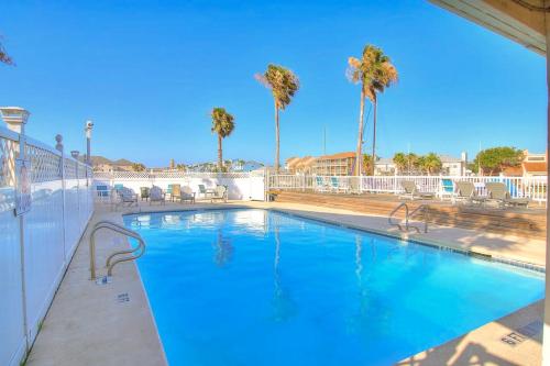 Edgewater Escape condo - image 2