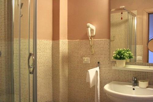 Ankon Hotel – Ancona, IL