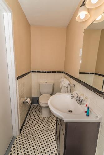 The Minuteman Inn Acton Concord Littleton - image 4