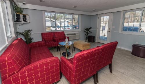 ردهة, The Minuteman Inn Acton Concord Littleton in ناتيك