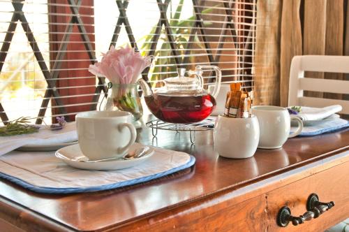 La Mer Seafront Selfcatering Accommodation Kleinmond in 克萊因蒙德