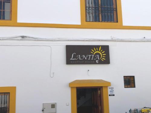 Lantia Rooftop House