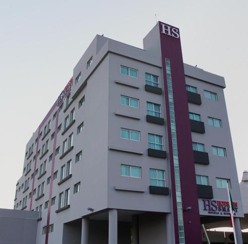 HS HOTSSON Smart León Centro Max in León, Mexico