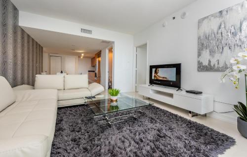 MIAMI ICON TOWER DESIGN Luxury Apartments - image 9