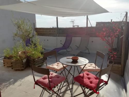 Charmante maison du XIXème à 4km Uzes gîte à louer Saint-Quentin-la-Poterie