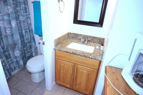 Legal stay- 702A AQUA BLUE GEM in Waikiki!! - image 8
