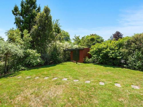Acacia Bay Getaway - Lake Taupo Holiday Home - image 2