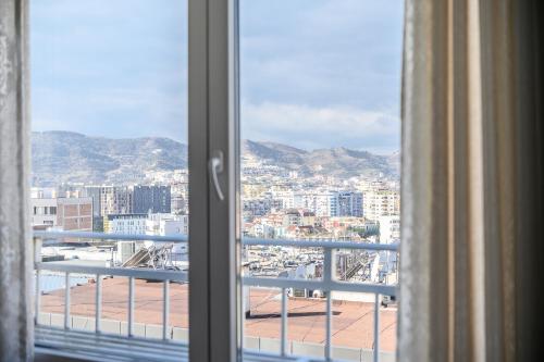 Apartment room in Miku Apartments-LUXURY City View at Wilson Square
