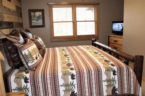 Smokies Edge Chalet - image 5