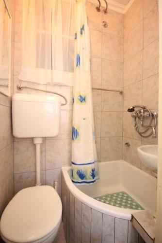 Apartments with WiFi Split - 7588, Split (photo 8)