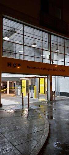 Victoria Centre Apartments in the Shopping Centre - Nottingham City Centre - Cook as you would at Home - image 7