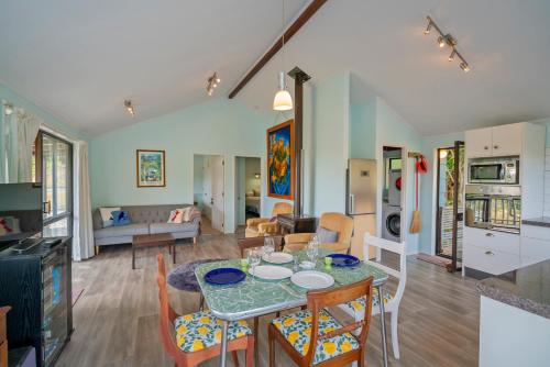 Bluebird Bach - Onemana Holiday Home - Opoutere