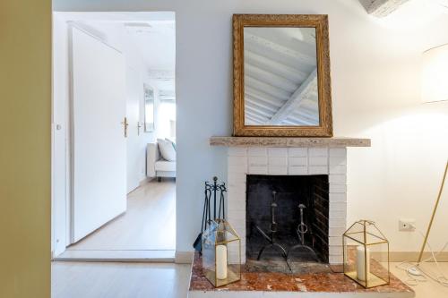 Trevi Fountain Stylish Penthouse IREX Apartment 3