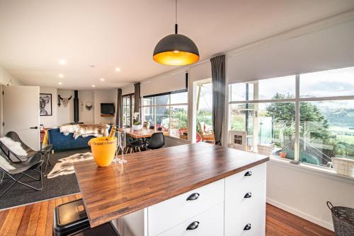 The Grandstand - French Farm Holiday Home in French Farm