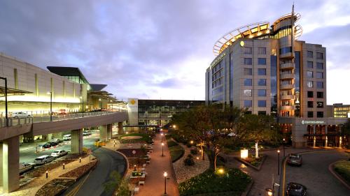 246001939 InterContinental Johannesburg OR Tambo Airport Hotel by IHG