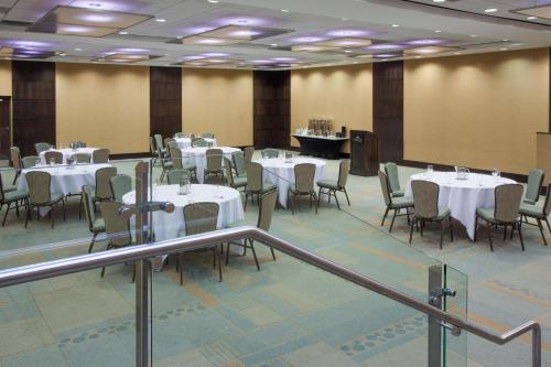 Crowne Plaza Hotel Glen Ellyn/Lombard by IHG in Glen Ellyn, USA