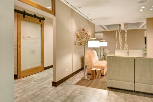 ทัศนียภาพภายนอกโรงแรม, Crowne Plaza Hotel Glen Ellyn/Lombard By IHG in เกลนอัลลีน (IL)