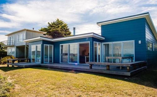 Shoreside - Tutukaka Holiday Home in Tutukaka