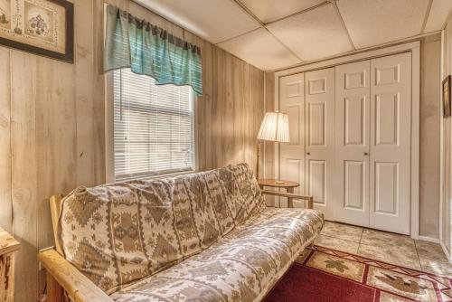 Bear Den, Hot Tub, Cozy Cabin Retreat in the Smokies Comfort & Fun for All, Sevierville (Foto 10)