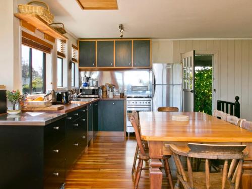 Bliss - Taupo Holiday Home - image 5