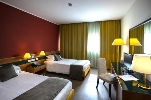 BV Hotel Oly - image 6