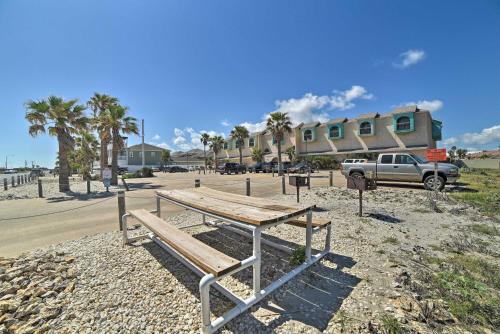 Coastal Studio with Amenities Walk to Padre Beach! - image 32