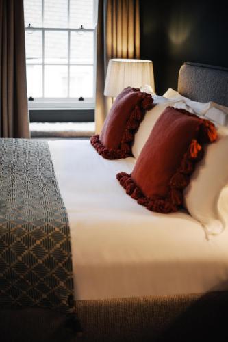 Blonde Hedgehog, Torquay