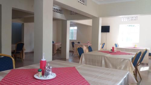 Restoran, Dich Comfort Hotel University Branch in Gulu