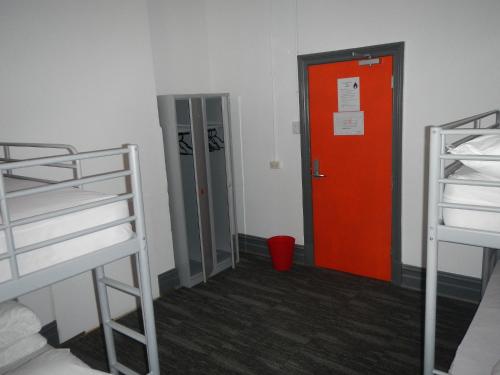 Bed in 4-Bed Mixed Dormitory Room image 3