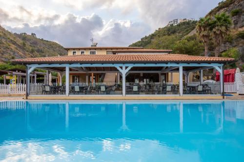 Arcomagno Beach Resort - Hotel - San Nicola Arcella