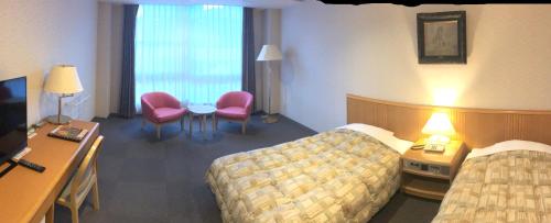 room detail thumbnail 1