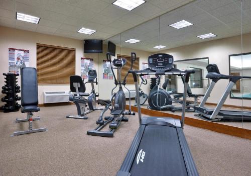 Holiday Inn Express Hotel & Suites Tipp City By IHG - 피트니스 센터