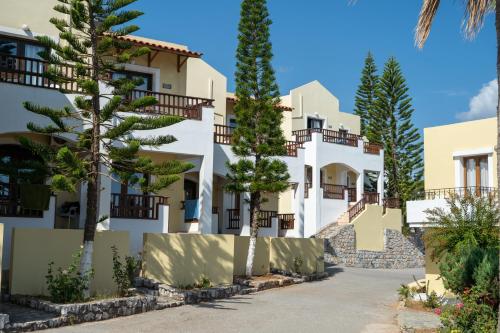 Almyrida Bay Hotel - image 10