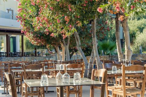 Restaurant, Almyrida Village & Waterpark Hotel in Vamos