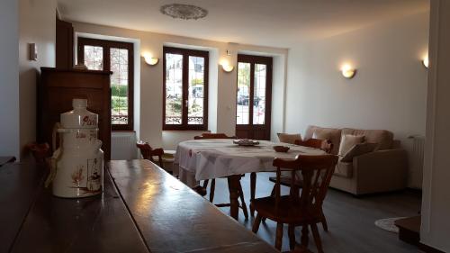 ポワィリーシュルロワール Le P'tit Pouilly du Val de Loire en Bourgogne ! 3つ星 ホテル 外観