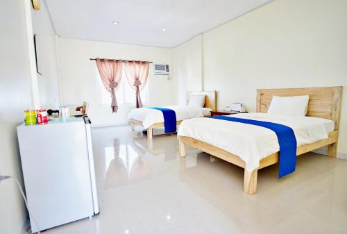 2 double beds