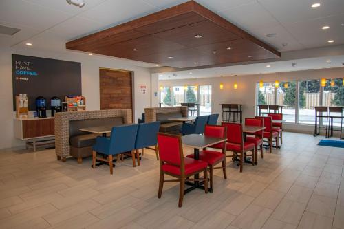 Holiday Inn Express & Suites Tonawanda - Buffalo Area, an IHG Hotel in Tonawanda, USA
