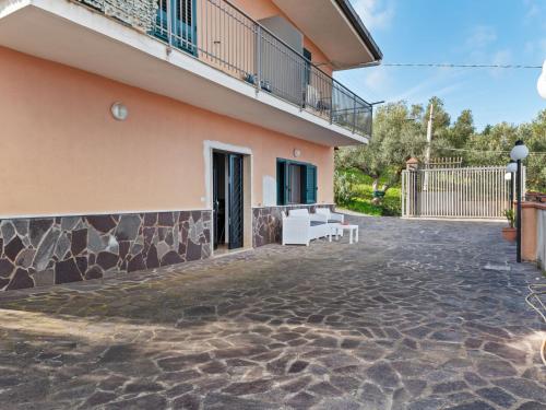 Lovely Apartment in Agropoli with Garden and Fireplace