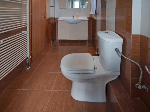 Alluring Villa in Saronida with Private Swimming Pool