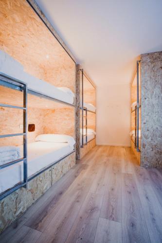 6-Bed Mixed Dormitory Room