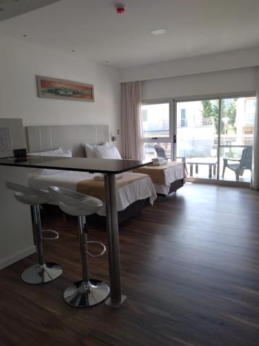 2 twin beds